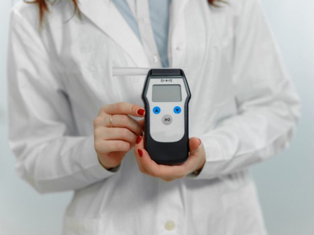 Kiedy można prowadzić samochód po spożyciu alkoholu